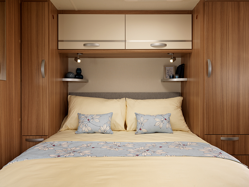 2019 Quasar 574 Bed