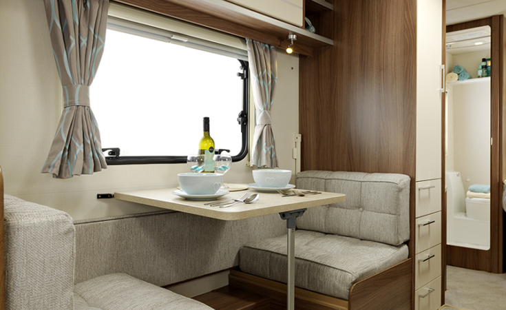 Venus 620 Side Dinette