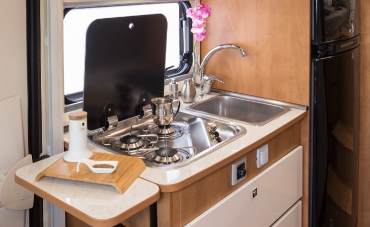 695G Kitchen