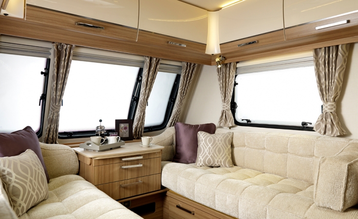 Clubman And Delta Front Lounge