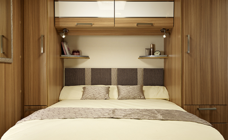 Lexon 560 Transverse Island Bed