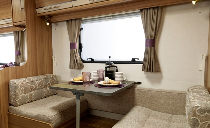 Quasar 524 Dinette
